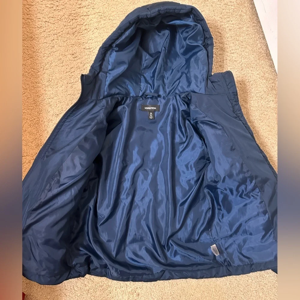 Nordstrom Navy Puffer Jacket for Kids Size 8/10